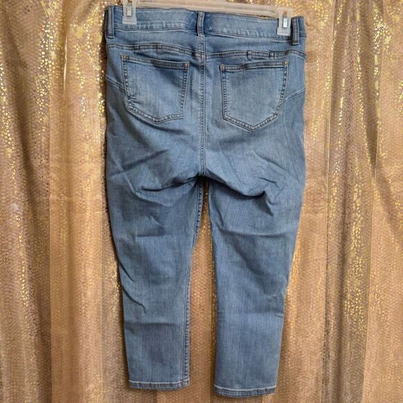 Torrid Bombshell Skinny Light Wash Premium Stretch Cropped Jeans Size 10 - Picture 3 of 7